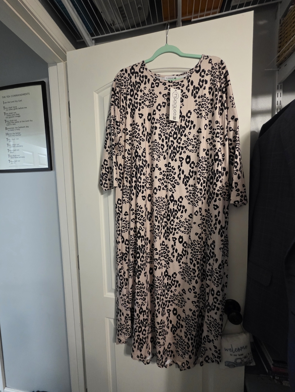 Nuggles Leopard Midi Dress 2x - Picture 2 of 3